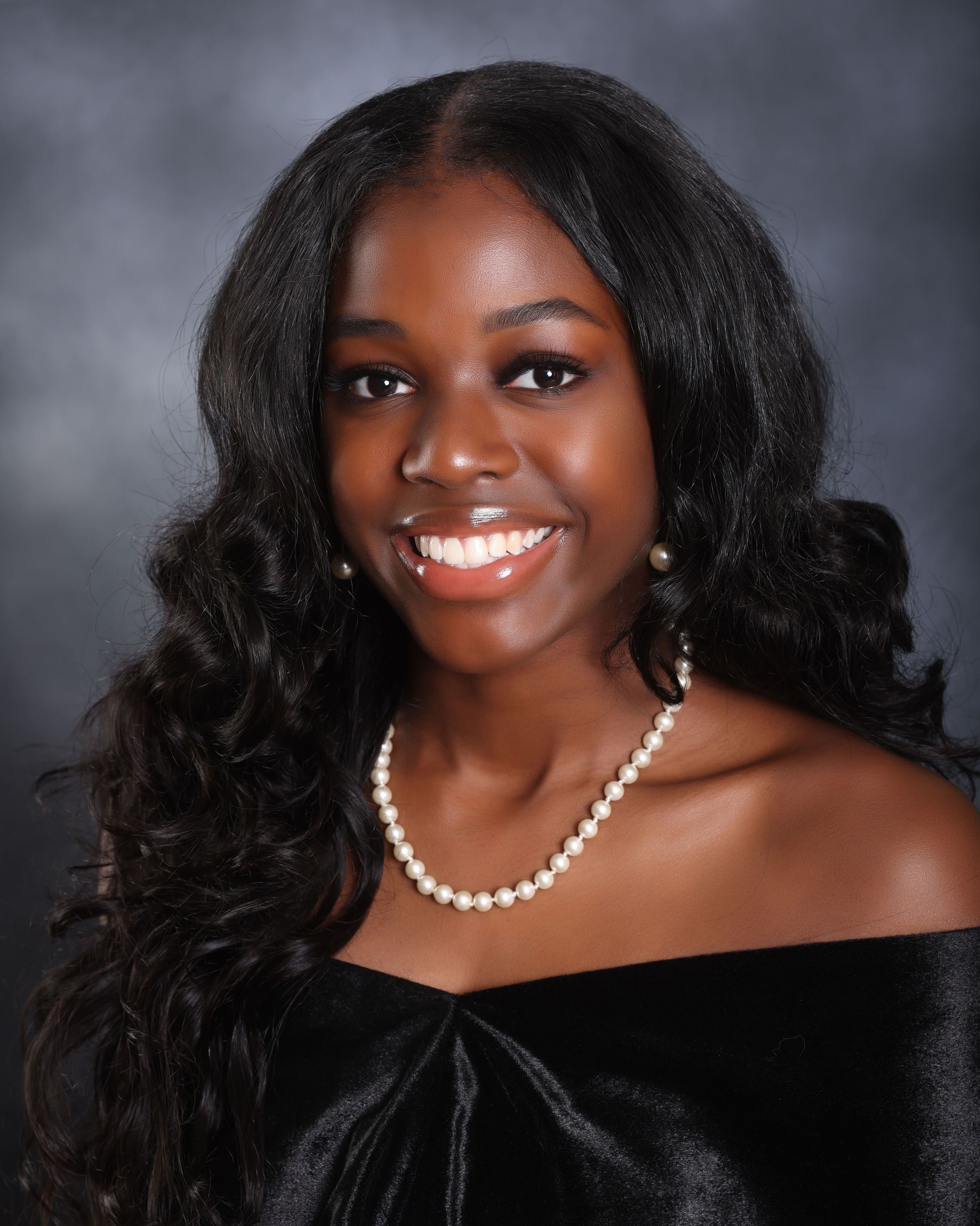 Sydney Mills headshot